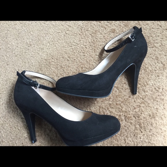Shoes - Black Mary Jane platform heels